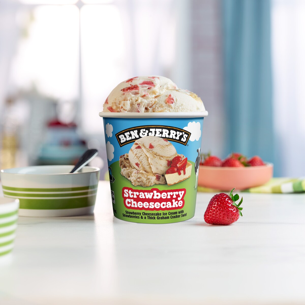 Strawberry Cheesecake Ice Cream - Pint 4 / 5