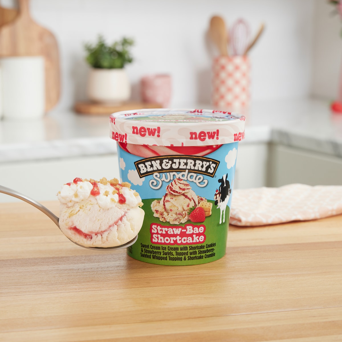 Strawbae Shortcake Sundae - Pint 3 / 4